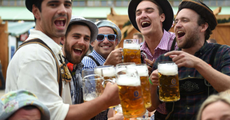 Bierbank im Umlauf N15 ab 6-12 Personen je1Maß Bier pro Person
